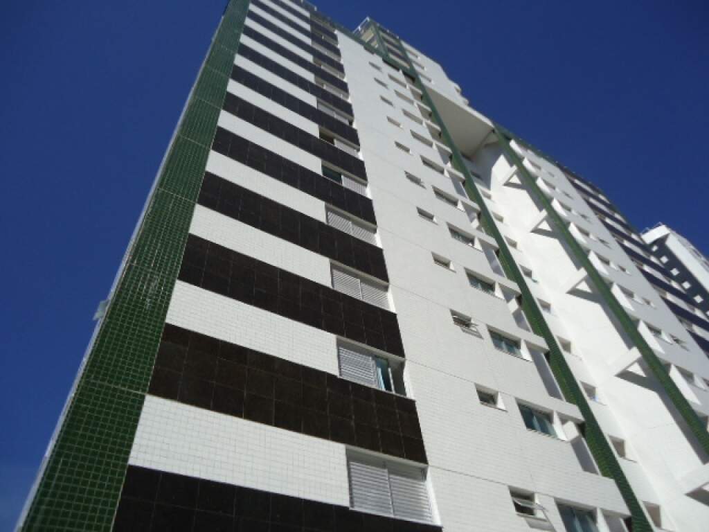 Apartamento para alugar com 4 quartos, 140m² - Foto 4