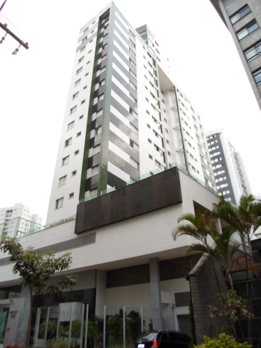 Apartamento para alugar com 4 quartos, 140m² - Foto 3