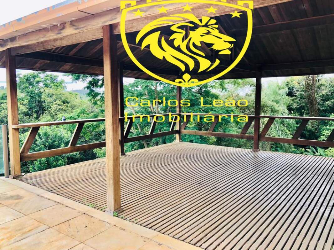 Casa à venda com 4 quartos, 1800m² - Foto 9