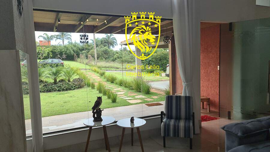 Casa de Condomínio à venda com 4 quartos, 320m² - Foto 3
