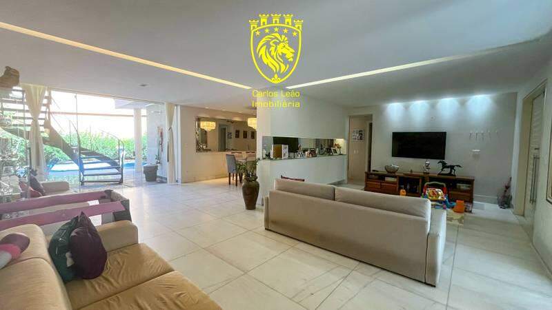 Casa com 6 dormitórios à venda em Belo Horizonte, no bairro Vila Paris