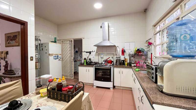 Casa com 4 dormitórios à venda em Belo Horizonte, no bairro Santa Lúcia