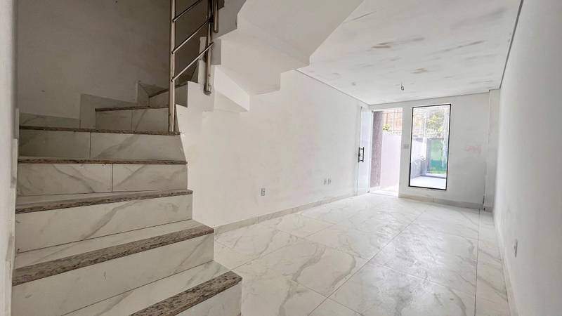 Casa à venda com 2 quartos, 65m² - Foto 12