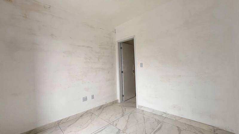 Casa à venda com 2 quartos, 65m² - Foto 13
