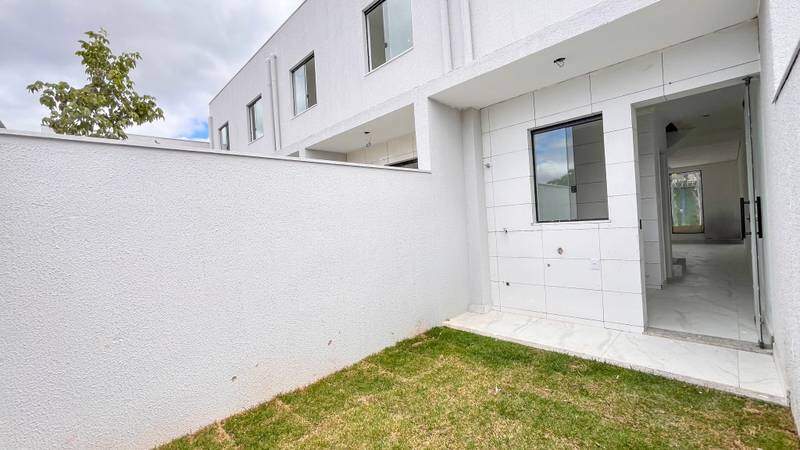 Casa à venda com 2 quartos, 65m² - Foto 14
