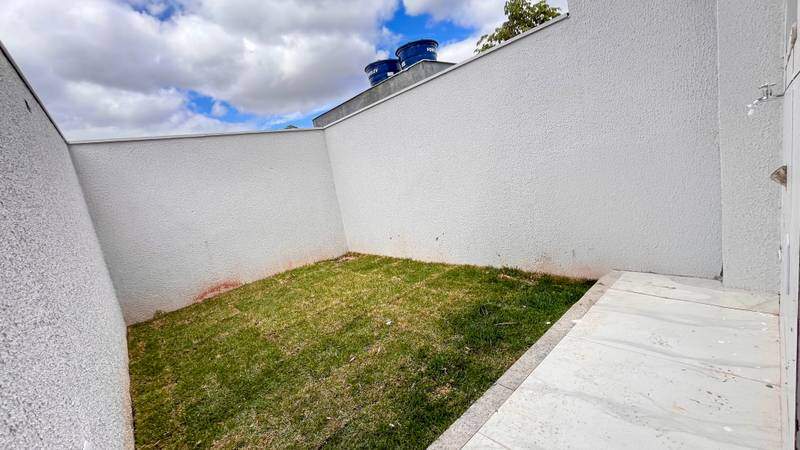 Casa à venda com 2 quartos, 65m² - Foto 16