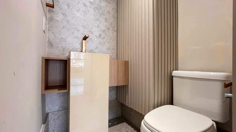 Cobertura à venda com 3 quartos, 220m² - Foto 2