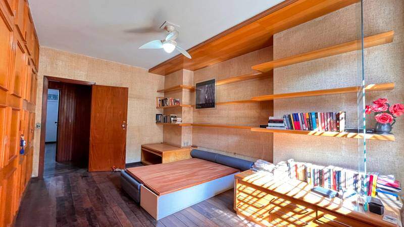 Casa à venda com 4 quartos, 1000m² - Foto 11