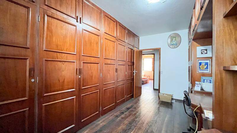 Casa à venda com 4 quartos, 1000m² - Foto 17