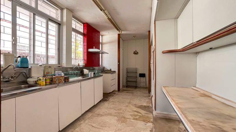 Casa à venda com 4 quartos, 1000m² - Foto 2