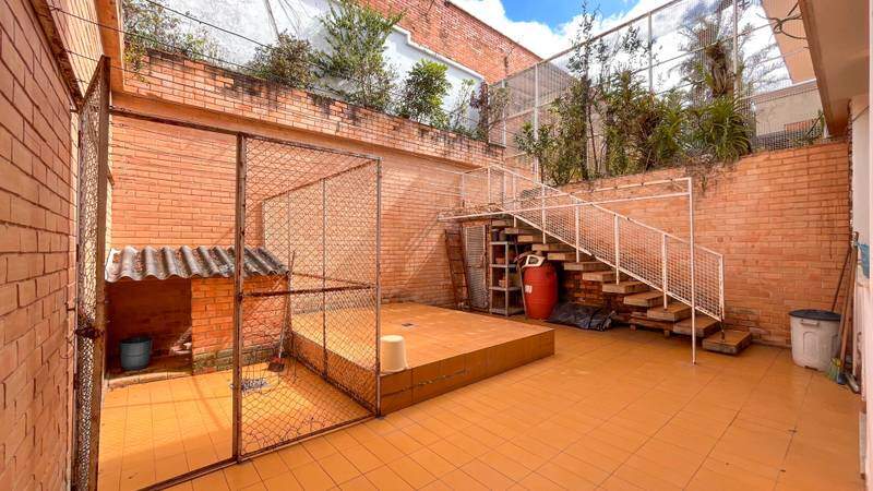 Casa à venda com 4 quartos, 1000m² - Foto 3