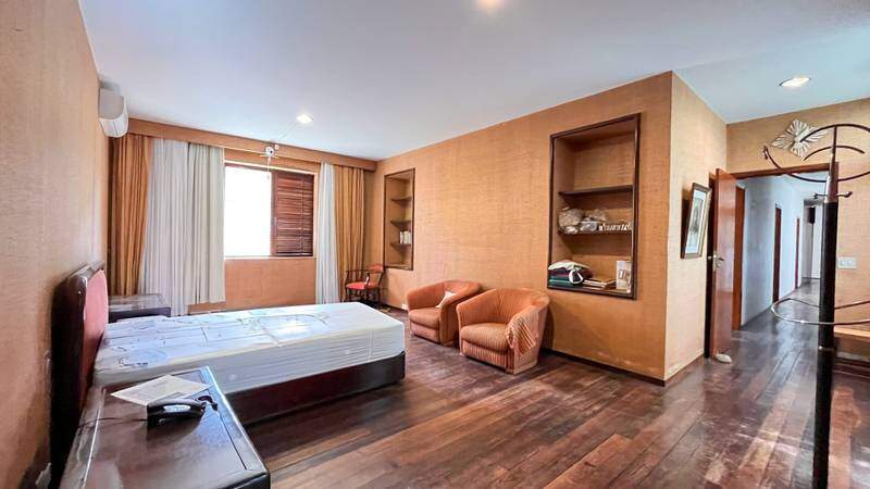 Casa à venda com 4 quartos, 1000m² - Foto 9