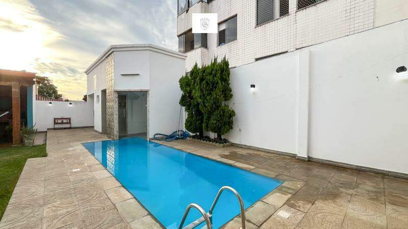 Casa com 5 dormitórios à venda em Belo Horizonte, no bairro Castelo