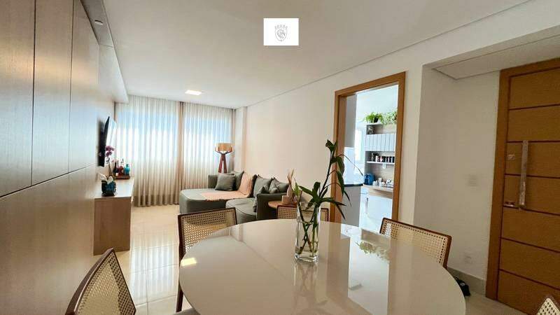 Apartamento à venda com 2 quartos, 64m² - Foto 2