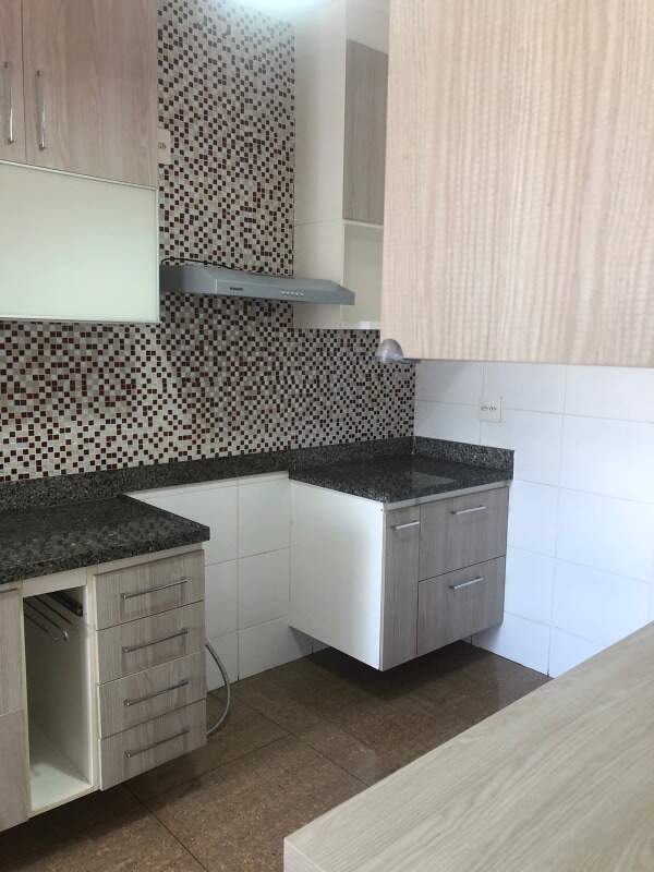 Apartamento à venda com 3 quartos, 85m² - Foto 12