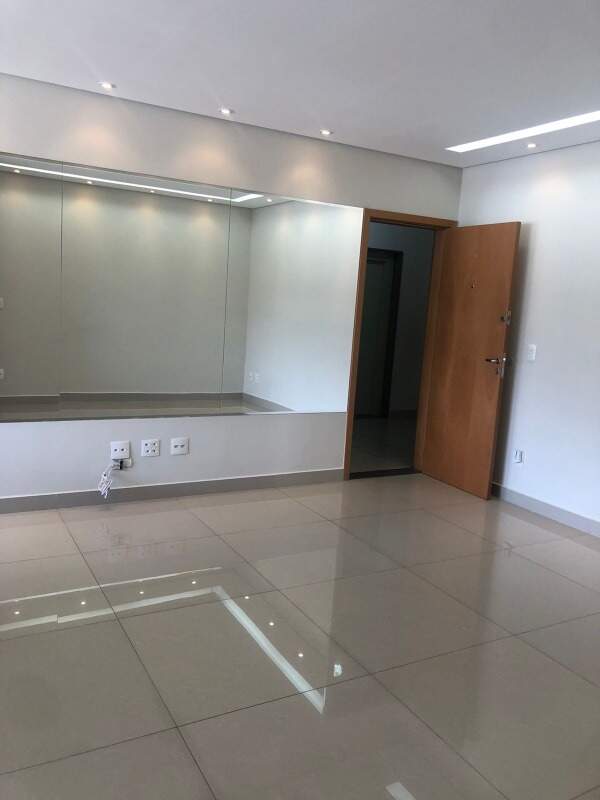 Apartamento à venda com 3 quartos, 85m² - Foto 3