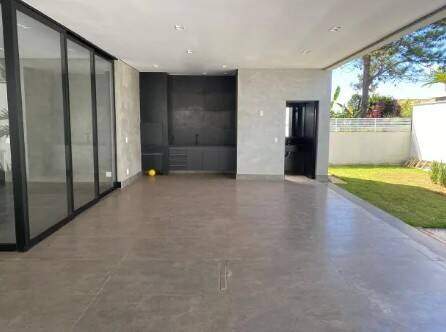 Casa de Condomínio para alugar com 5 quartos, 434m² - Foto 12