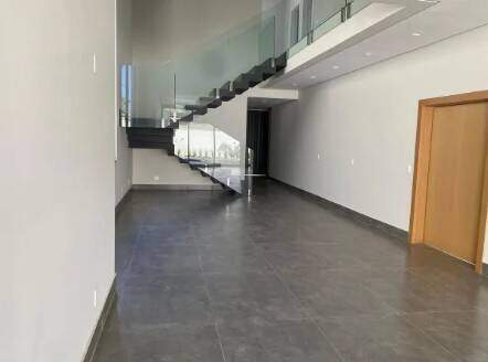 Casa de Condomínio para alugar com 5 quartos, 434m² - Foto 2
