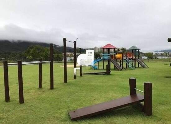 Casa de Condomínio para alugar com 5 quartos, 434m² - Foto 20