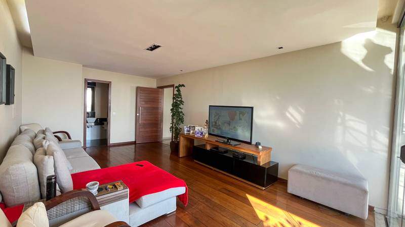 Casa à venda com 4 quartos, 330m² - Foto 15