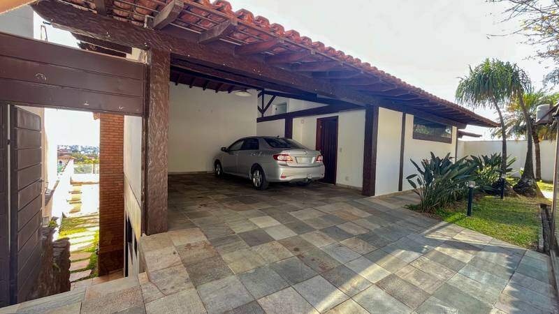 Casa à venda com 4 quartos, 330m² - Foto 17
