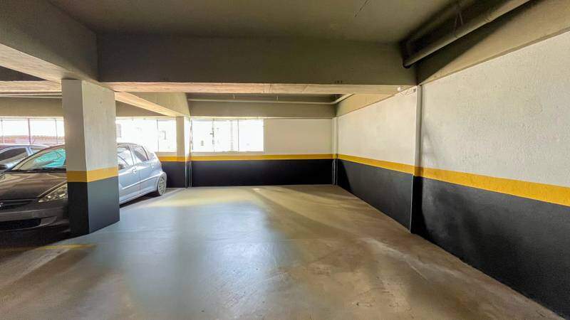 Apartamento à venda com 3 quartos, 90m² - Foto 1