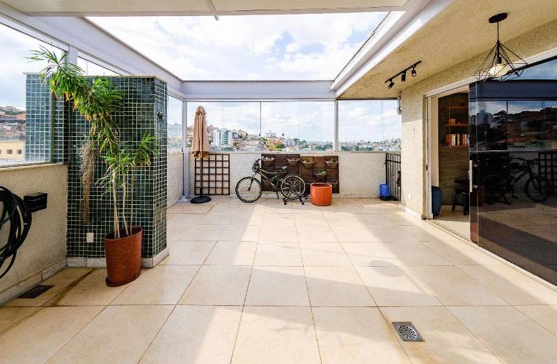 Cobertura com 3 quartos à venda no bairro Jardim América em Belo Horizonte