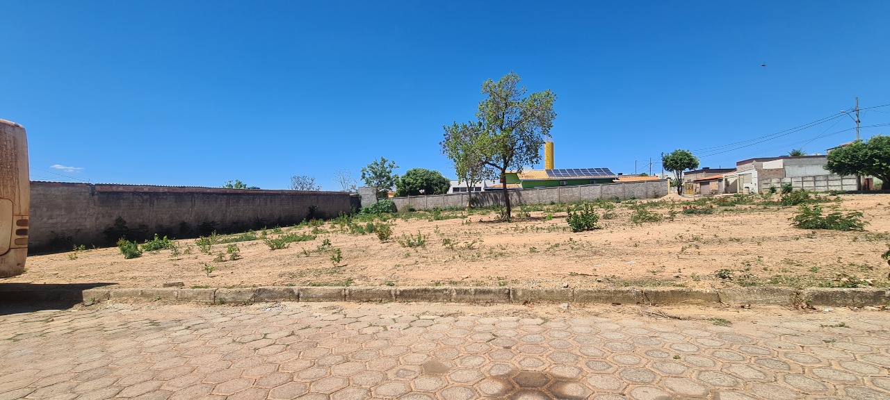 Lote / Terreno à venda no bairro Centro em Augusto De Lima