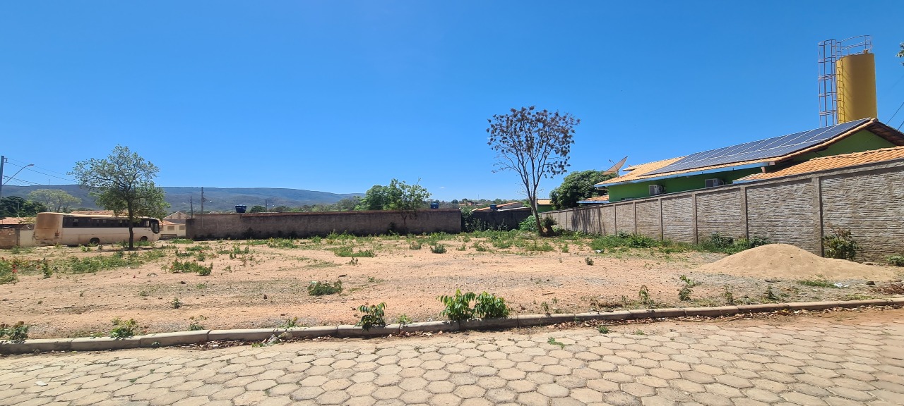 Lote / Terreno à venda no bairro Centro em Augusto De Lima