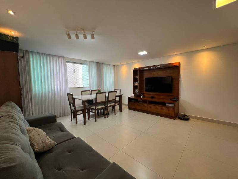 Apartamento com 3 quartos à venda no bairro União em Belo Horizonte