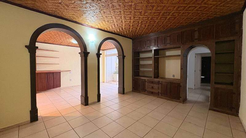 Casa, 4 quartos, 304 m² - Foto 4