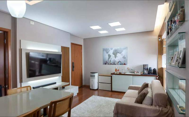 Apartamento com 3 quartos à venda no bairro Buritis em Belo Horizonte
