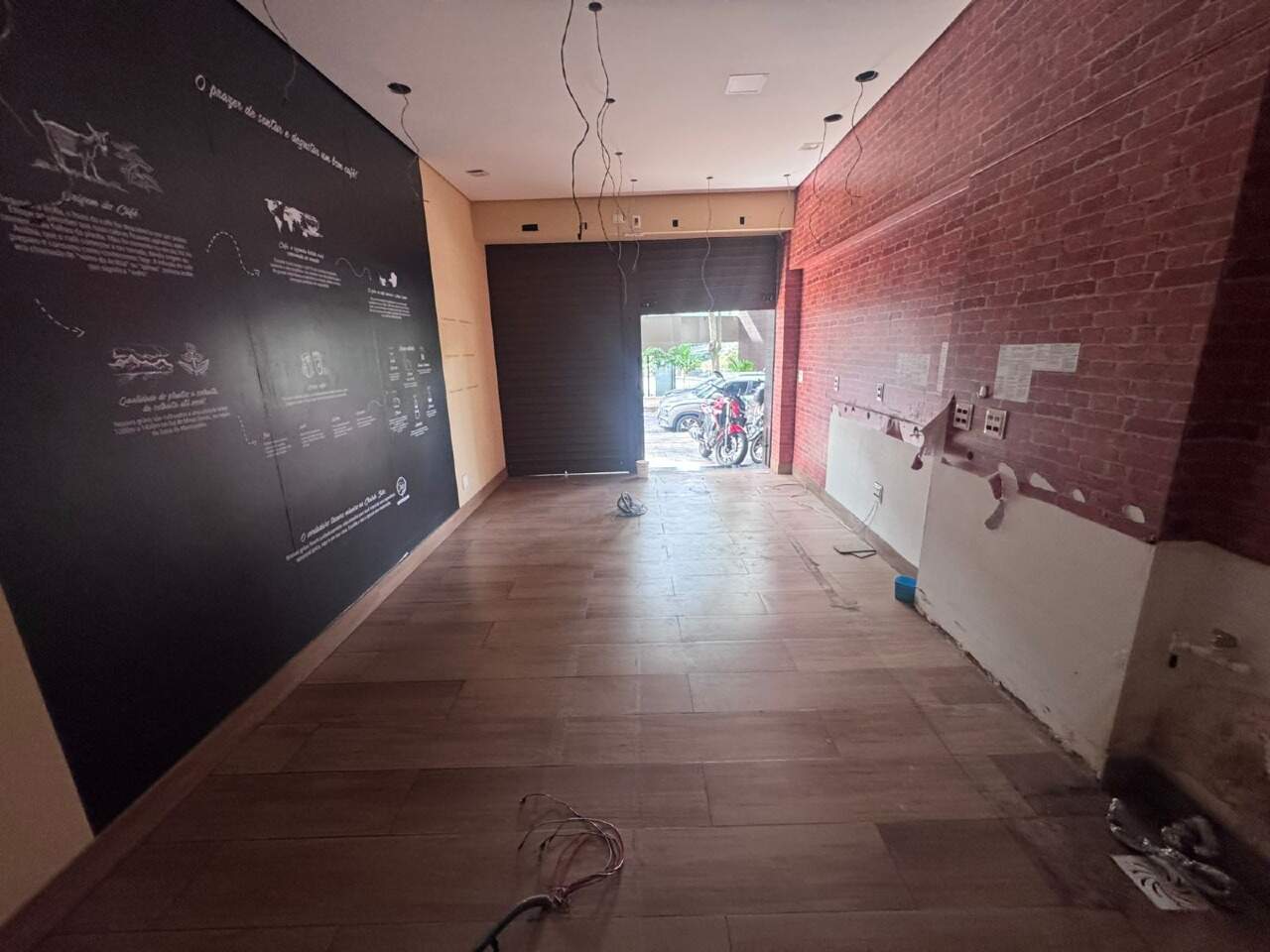 Loja-Salão, 200 m² - Foto 1