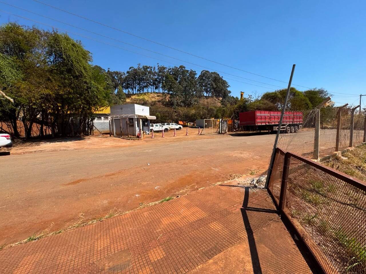 Lote / Terreno à venda no bairro Olhos Dágua em Belo Horizonte