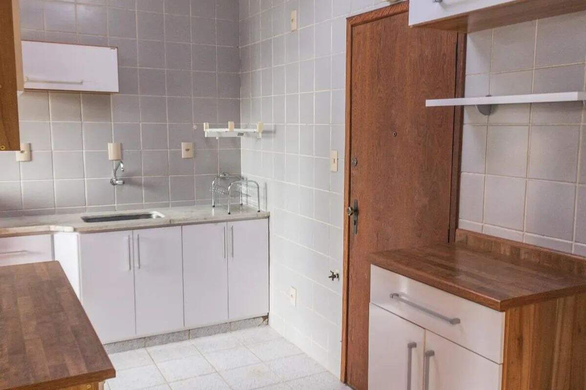 Apartamento com 4 quartos à venda no bairro Estoril em Belo Horizonte