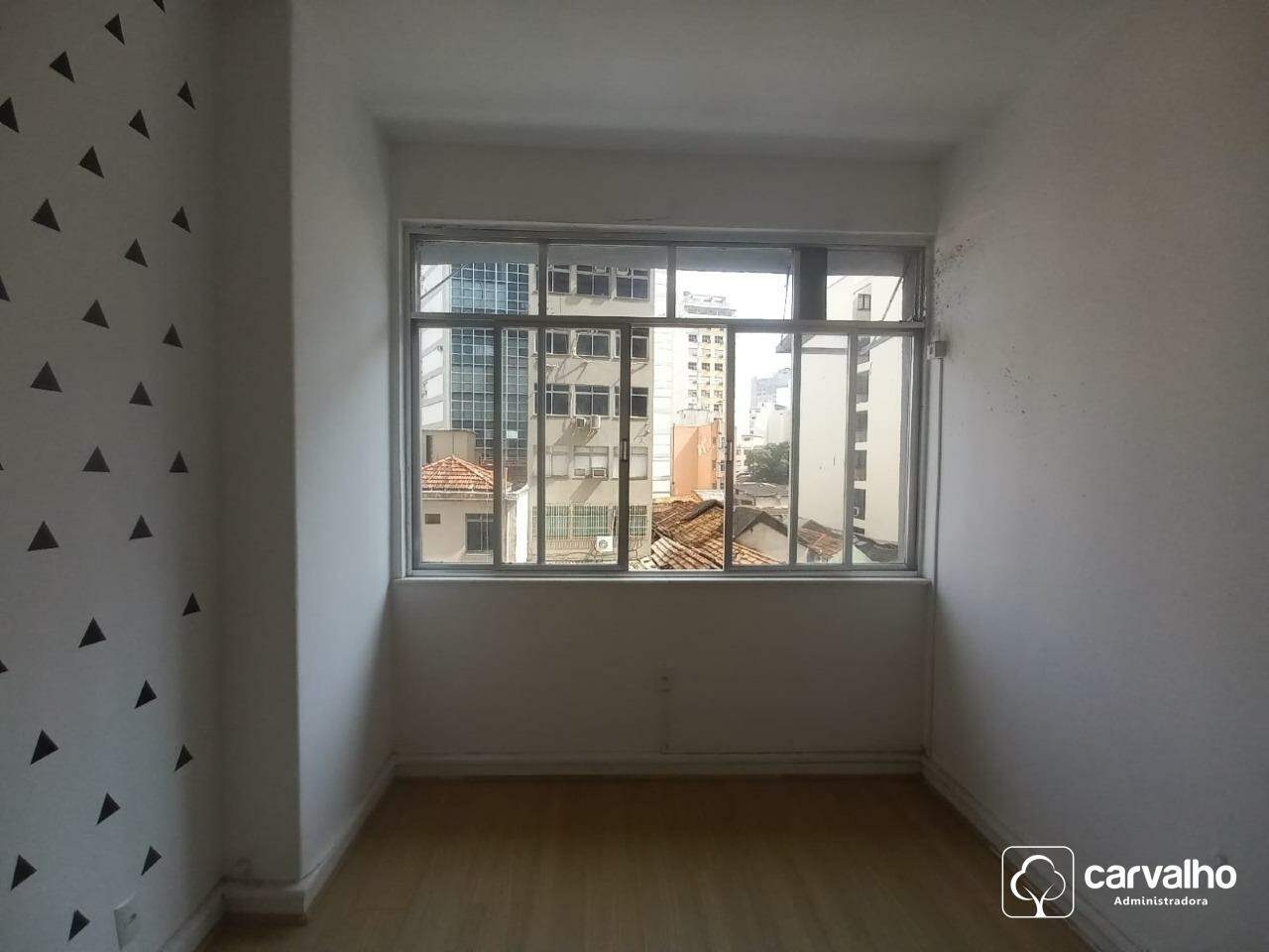 Salas/Conjuntos à venda Centro com 25 m² , .: 