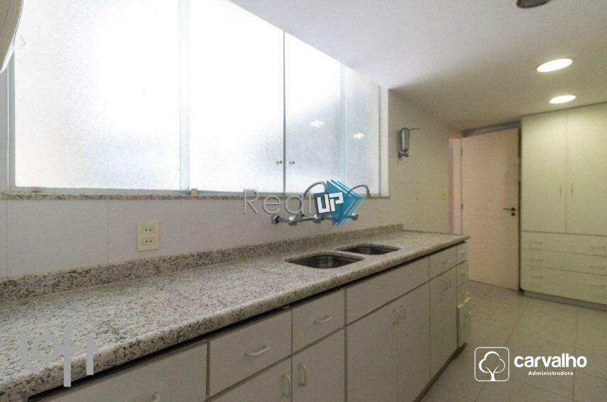 Apartamento à venda Copacabana com 135 m² , 3 quartos 1 vaga.: 
