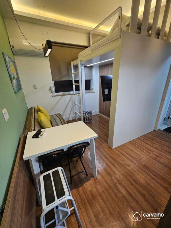 Apartamento à venda Copacabana com 19 m² , 1 quarto .: 