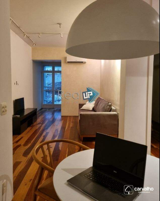 Apartamento à venda Copacabana com 75 m² , 2 quartos 1 suíte .: 