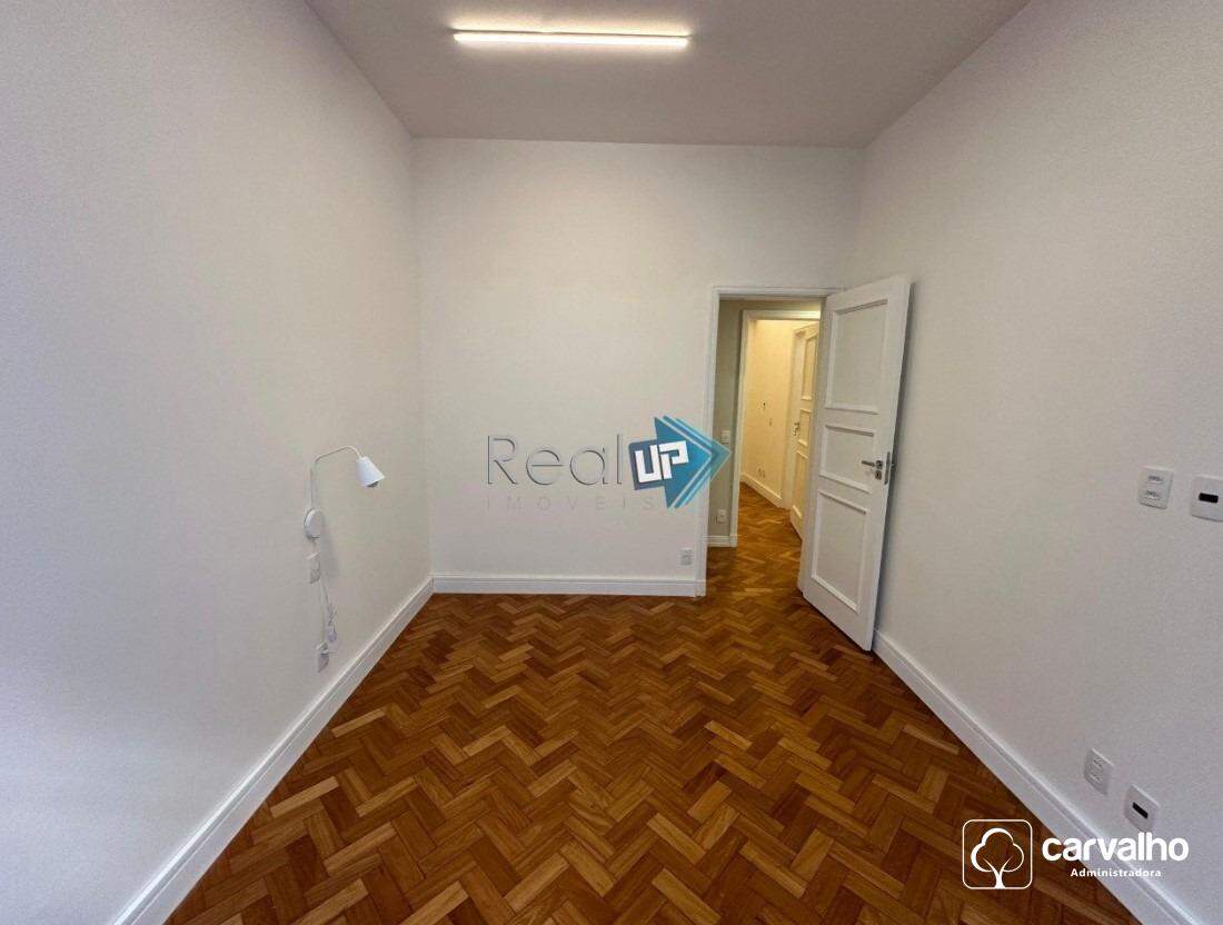 Apartamento à venda Copacabana com 122 m² , 3 quartos 1 suíte 1 vaga.: 