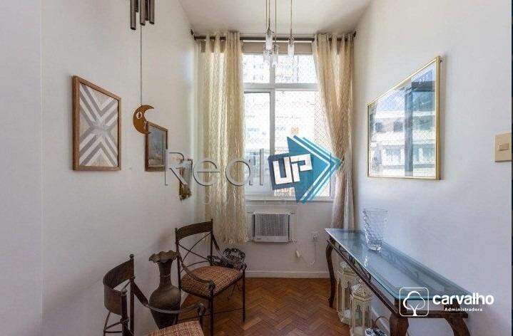 Apartamento à venda Copacabana com 156 m² , 3 quartos 1 suíte 1 vaga.: 