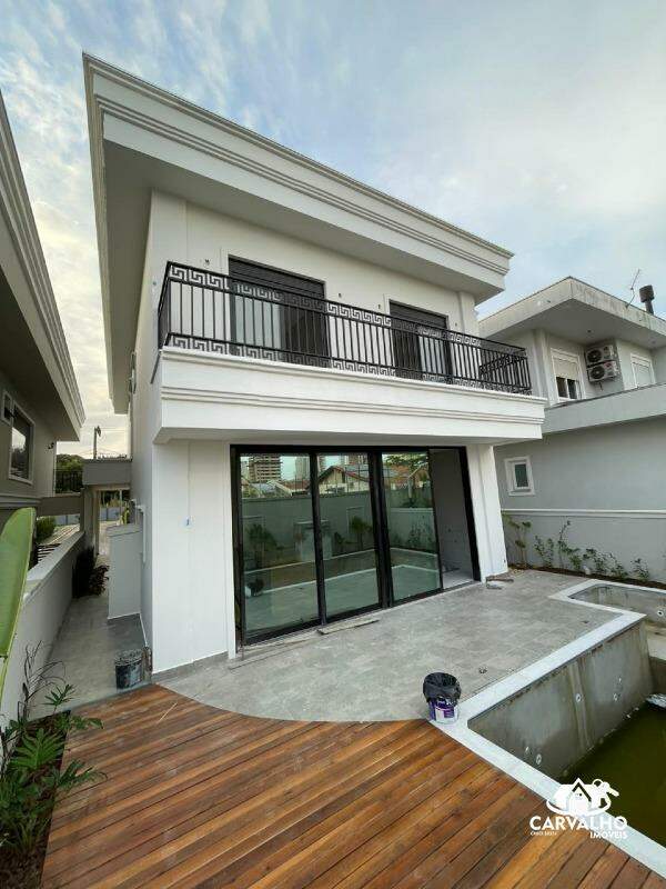 Imovel, 1143 - Casa com 4 quartos quartos e 4 banheiros banheiros para à venda: 