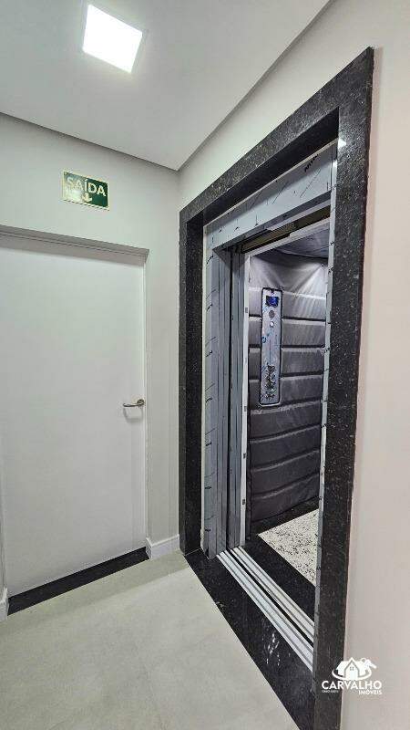 Imovel, 1215 - Apartamento com 3 quartos quartos e 2 banheiros banheiros para à venda: 