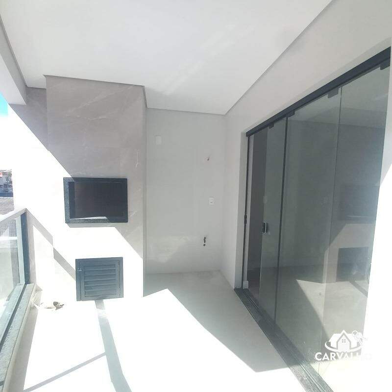 Imovel, 1215 - Apartamento com 3 quartos quartos e 2 banheiros banheiros para à venda: 