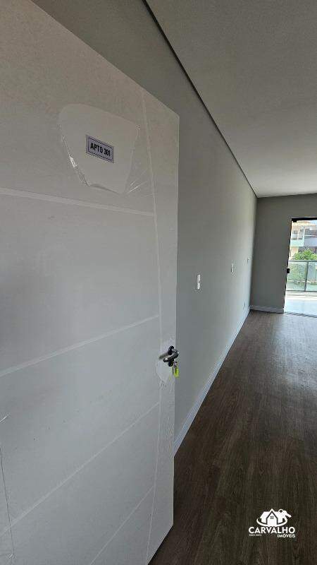 Imovel, 1215 - Apartamento com 3 quartos quartos e 2 banheiros banheiros para à venda: 