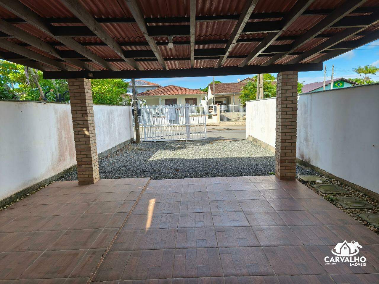 Imovel, 1239 - Casa com 5 quartos quartos e 4 banheiros banheiros para à venda: 