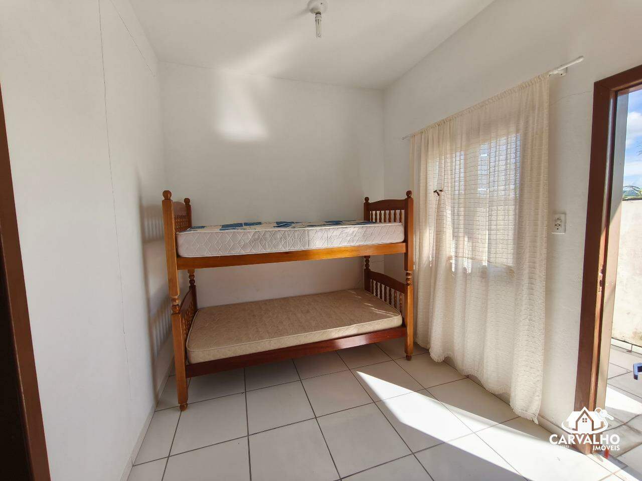 Imovel, 1239 - Casa com 5 quartos quartos e 4 banheiros banheiros para à venda: 