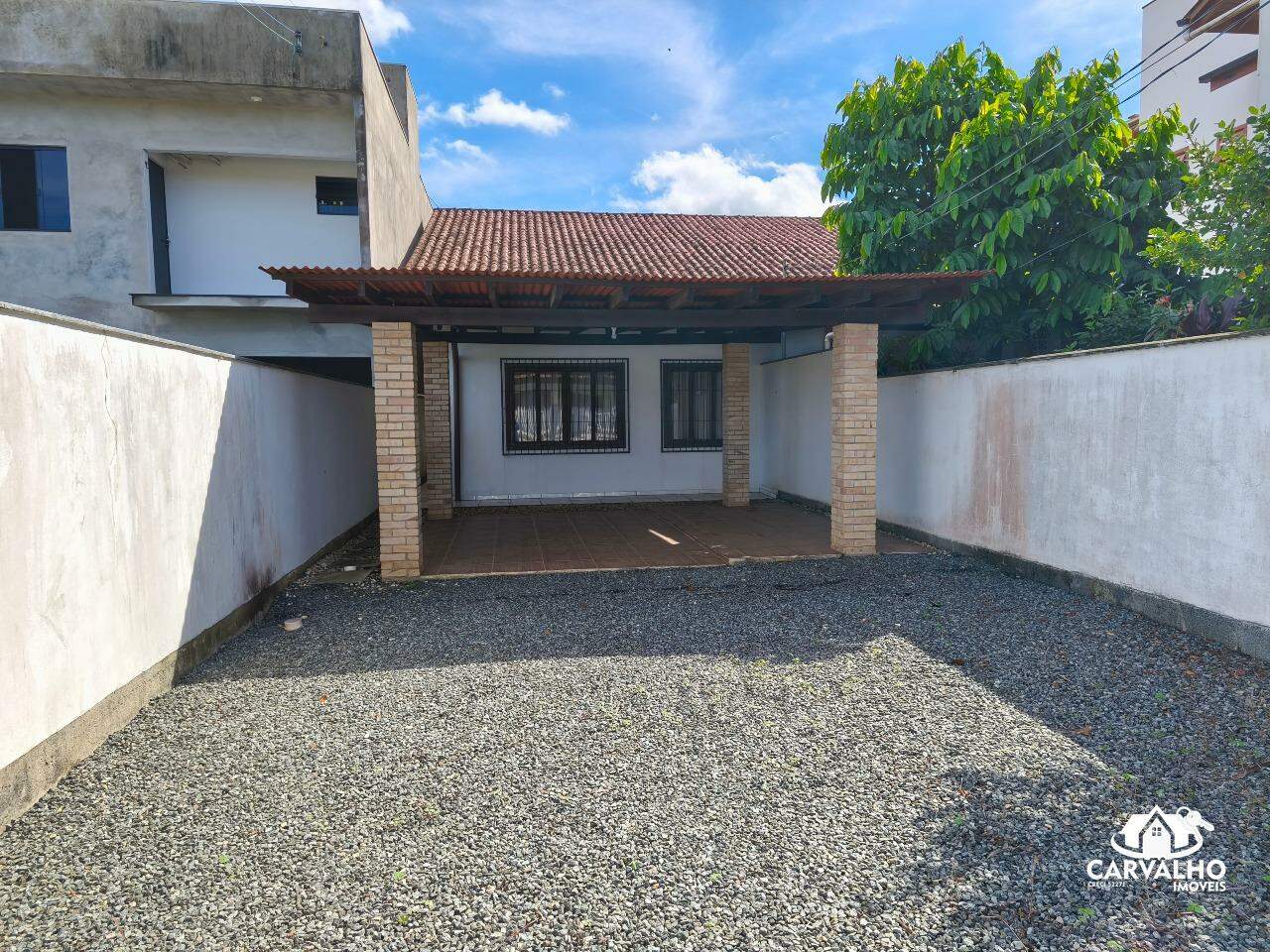 Imovel, 1239 - Casa com 5 quartos quartos e 4 banheiros banheiros para à venda: Casa 2
