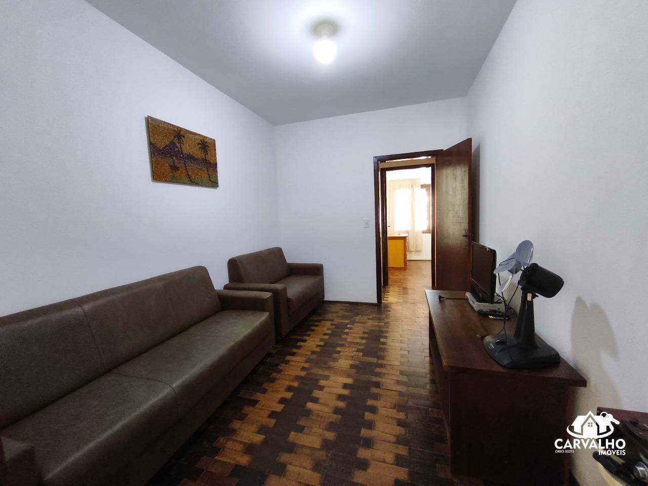 Imovel, 1239 - Casa com 5 quartos quartos e 4 banheiros banheiros para à venda: 