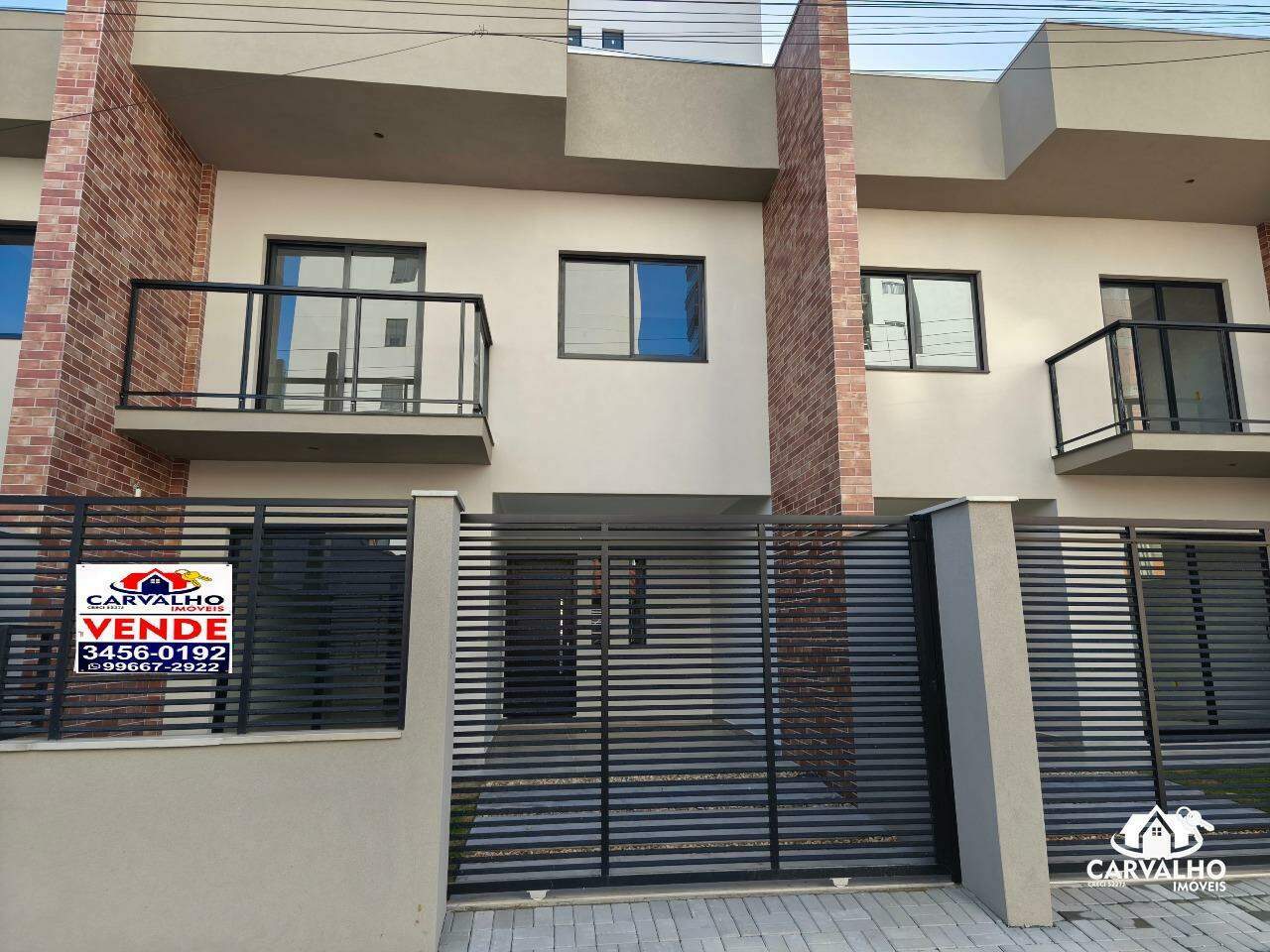 Imovel, 1374 - Sobrado com 3 quartos quartos e 2 banheiros banheiros para à venda: 